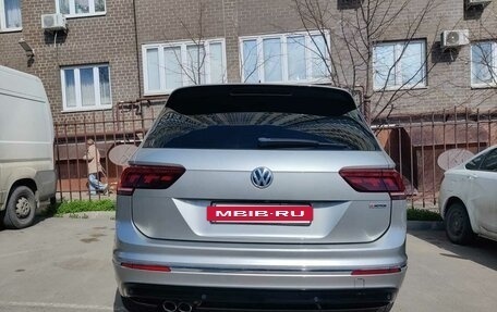 Volkswagen Tiguan II, 2018 год, 2 600 000 рублей, 18 фотография