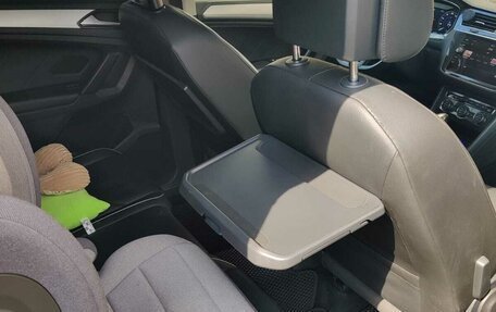 Volkswagen Tiguan II, 2018 год, 2 600 000 рублей, 28 фотография