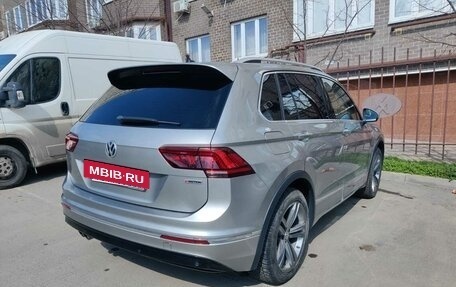 Volkswagen Tiguan II, 2018 год, 2 600 000 рублей, 34 фотография