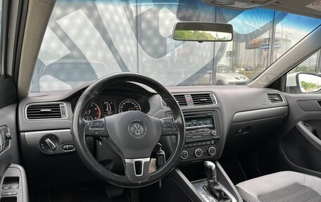 Volkswagen Jetta VI, 2012 год, 990 000 рублей, 2 фотография