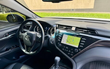 Toyota Camry, 2019 год, 2 950 000 рублей, 9 фотография