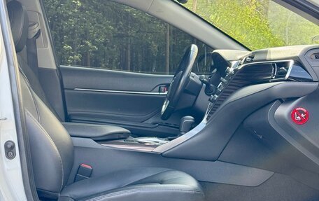 Toyota Camry, 2019 год, 2 950 000 рублей, 8 фотография