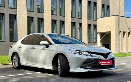 Toyota Camry, 2019 год, 2 950 000 рублей, 2 фотография