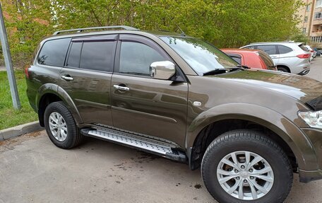 Mitsubishi Pajero Sport II рестайлинг, 2014 год, 1 800 000 рублей, 3 фотография