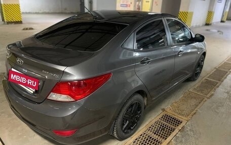 Hyundai Solaris II рестайлинг, 2011 год, 810 000 рублей, 4 фотография