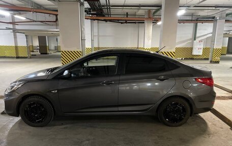 Hyundai Solaris II рестайлинг, 2011 год, 810 000 рублей, 5 фотография