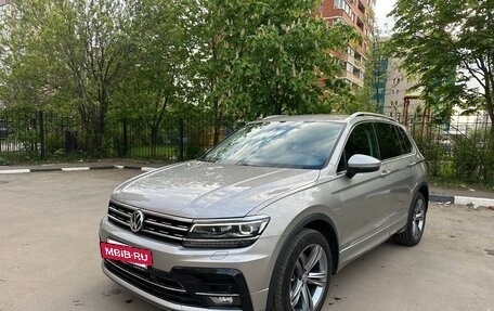 Volkswagen Tiguan II, 2019 год, 3 970 000 рублей, 3 фотография
