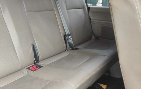 Volkswagen Caravelle T6 рестайлинг, 2017 год, 2 450 000 рублей, 16 фотография