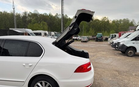 Skoda Superb III рестайлинг, 2014 год, 1 390 000 рублей, 26 фотография