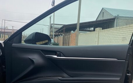 Toyota Camry, 2023 год, 3 350 000 рублей, 16 фотография