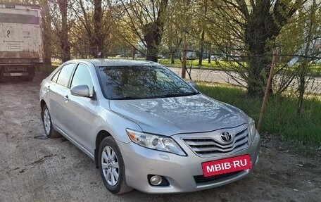 Toyota Camry, 2011 год, 1 150 000 рублей, 4 фотография