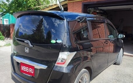 Honda Freed I, 2013 год, 1 150 000 рублей, 6 фотография