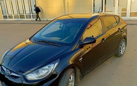 Hyundai Solaris II рестайлинг, 2012 год, 660 000 рублей, 5 фотография
