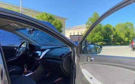 Hyundai Solaris II рестайлинг, 2013 год, 810 000 рублей, 3 фотография