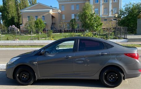 Hyundai Solaris II рестайлинг, 2013 год, 810 000 рублей, 2 фотография