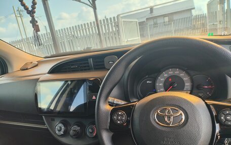 Toyota Vitz, 2019 год, 920 000 рублей, 3 фотография