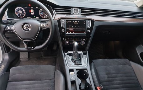 Volkswagen Passat B8 рестайлинг, 2015 год, 2 200 000 рублей, 5 фотография