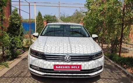 Volkswagen Passat B8 рестайлинг, 2015 год, 2 200 000 рублей, 3 фотография