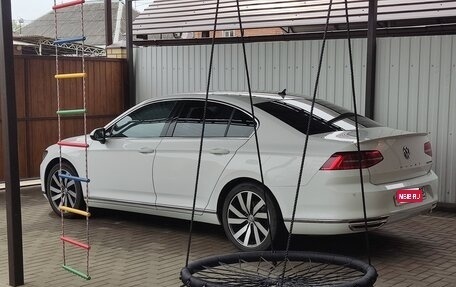 Volkswagen Passat B8 рестайлинг, 2015 год, 2 200 000 рублей, 1 фотография