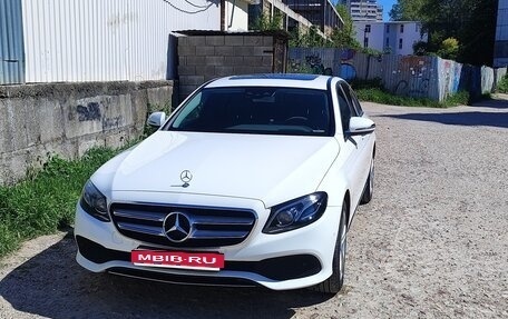 Mercedes-Benz E-Класс, 2017 год, 3 600 000 рублей, 1 фотография