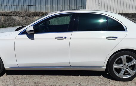 Mercedes-Benz E-Класс, 2017 год, 3 600 000 рублей, 3 фотография
