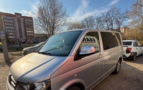 Volkswagen Caravelle T5, 2012 год, 2 099 000 рублей, 2 фотография