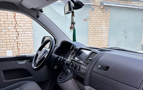 Volkswagen Caravelle T5, 2012 год, 2 099 000 рублей, 8 фотография