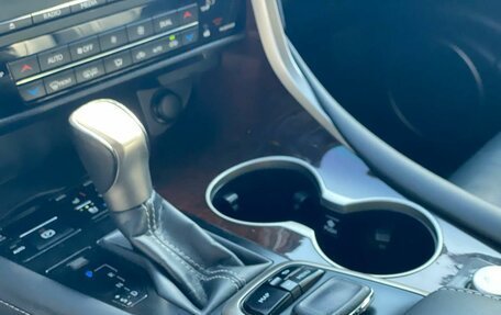 Lexus RX IV рестайлинг, 2018 год, 2 990 000 рублей, 23 фотография