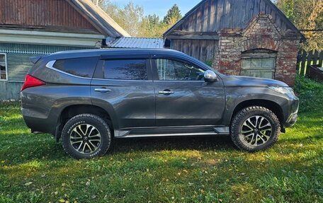 Mitsubishi Pajero Sport III рестайлинг, 2018 год, 2 450 000 рублей, 14 фотография