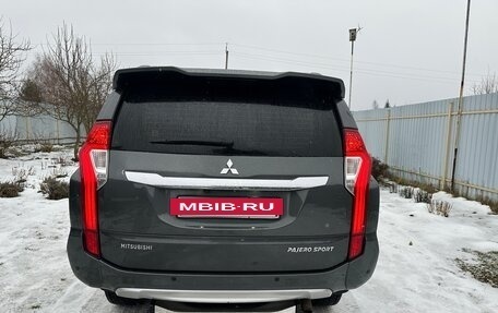 Mitsubishi Pajero Sport III рестайлинг, 2018 год, 2 450 000 рублей, 4 фотография
