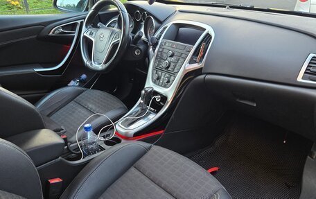 Opel Astra J, 2013 год, 1 150 000 рублей, 4 фотография