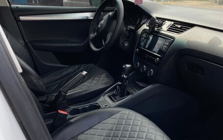 Skoda Octavia, 2017 год, 1 450 000 рублей, 2 фотография