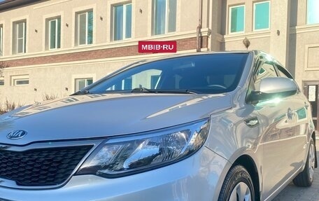 KIA Rio III рестайлинг, 2015 год, 1 100 000 рублей, 1 фотография