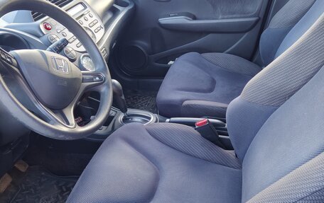 Honda Jazz II рестайлинг, 2011 год, 800 000 рублей, 8 фотография