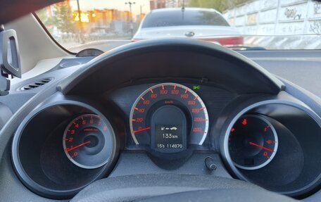 Honda Jazz II рестайлинг, 2011 год, 800 000 рублей, 12 фотография