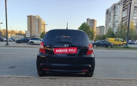 Honda Jazz II рестайлинг, 2011 год, 800 000 рублей, 14 фотография