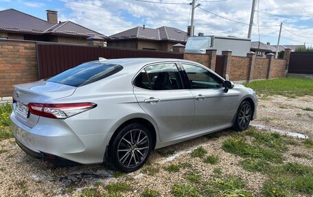 Toyota Camry, 2021 год, 2 700 000 рублей, 7 фотография