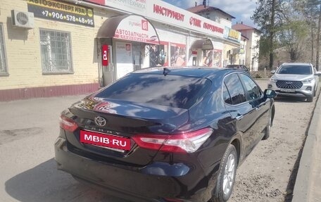 Toyota Camry, 2019 год, 1 800 000 рублей, 6 фотография