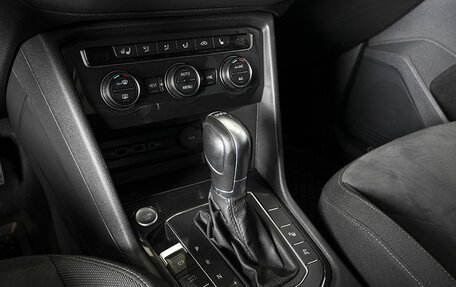 Volkswagen Tiguan II, 2018 год, 2 760 000 рублей, 7 фотография
