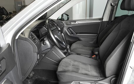 Volkswagen Tiguan II, 2018 год, 2 760 000 рублей, 16 фотография