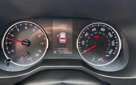 Toyota RAV4, 2019 год, 2 220 000 рублей, 11 фотография