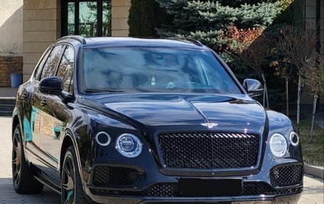 Bentley Bentayga I, 2016 год, 9 200 000 рублей, 9 фотография