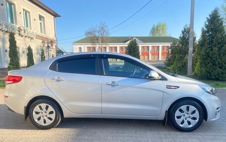 KIA Rio III рестайлинг, 2015 год, 1 100 000 рублей, 23 фотография