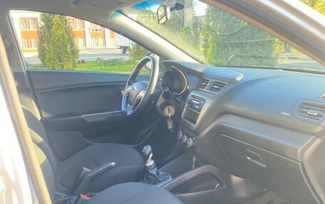 KIA Rio III рестайлинг, 2015 год, 1 100 000 рублей, 30 фотография