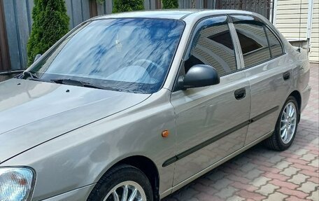 Hyundai Accent II, 2011 год, 670 000 рублей, 2 фотография