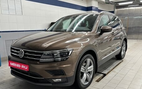 Volkswagen Tiguan II, 2017 год, 2 800 000 рублей, 2 фотография