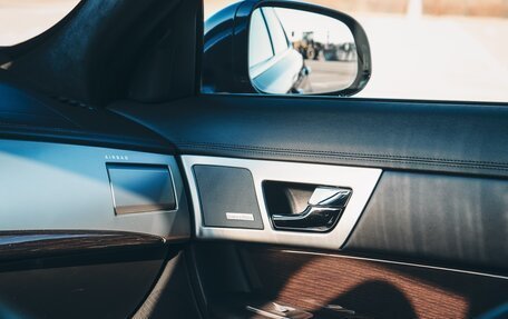 Jaguar XF I рестайлинг, 2011 год, 2 100 000 рублей, 11 фотография
