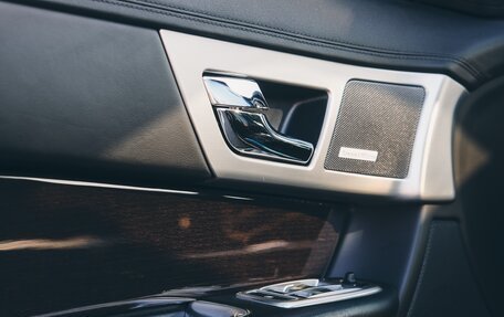 Jaguar XF I рестайлинг, 2011 год, 2 100 000 рублей, 21 фотография
