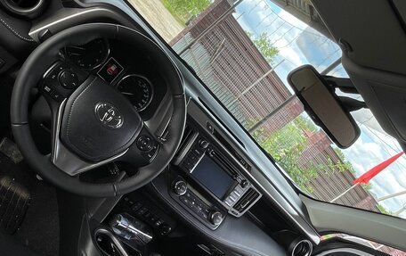 Toyota RAV4, 2015 год, 2 700 000 рублей, 12 фотография