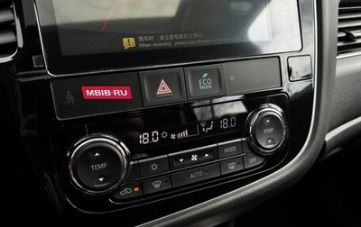 Mitsubishi Outlander III рестайлинг 3, 2022 год, 3 200 000 рублей, 1 фотография